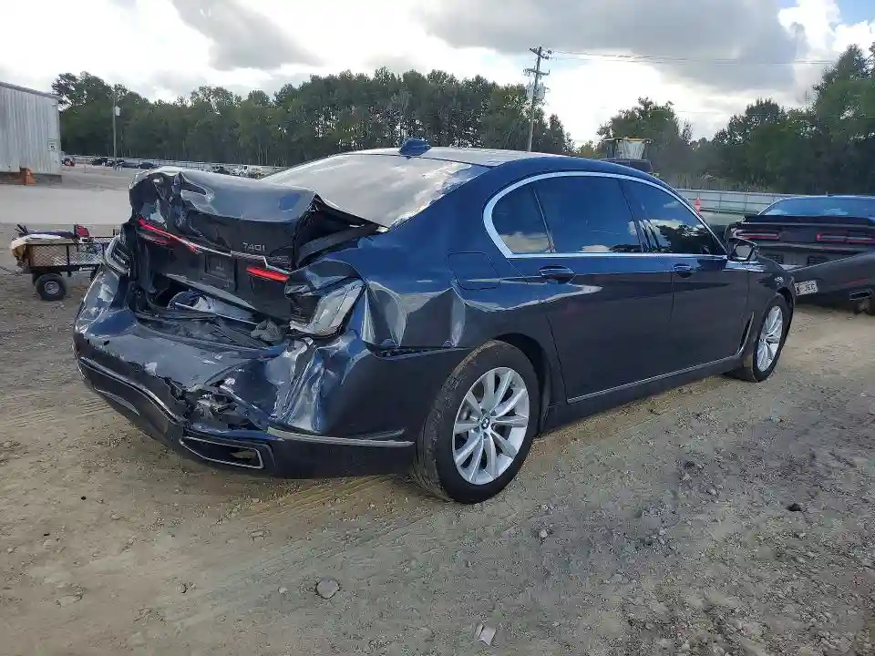 WBA7T2C08LGL18051 2020 BMW 7 SERIES-2