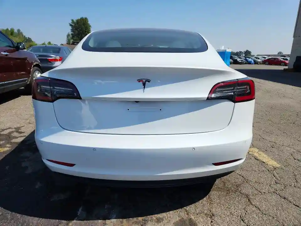 5YJ3E1EA9MF873291 2021 TESLA MODEL 3-5
