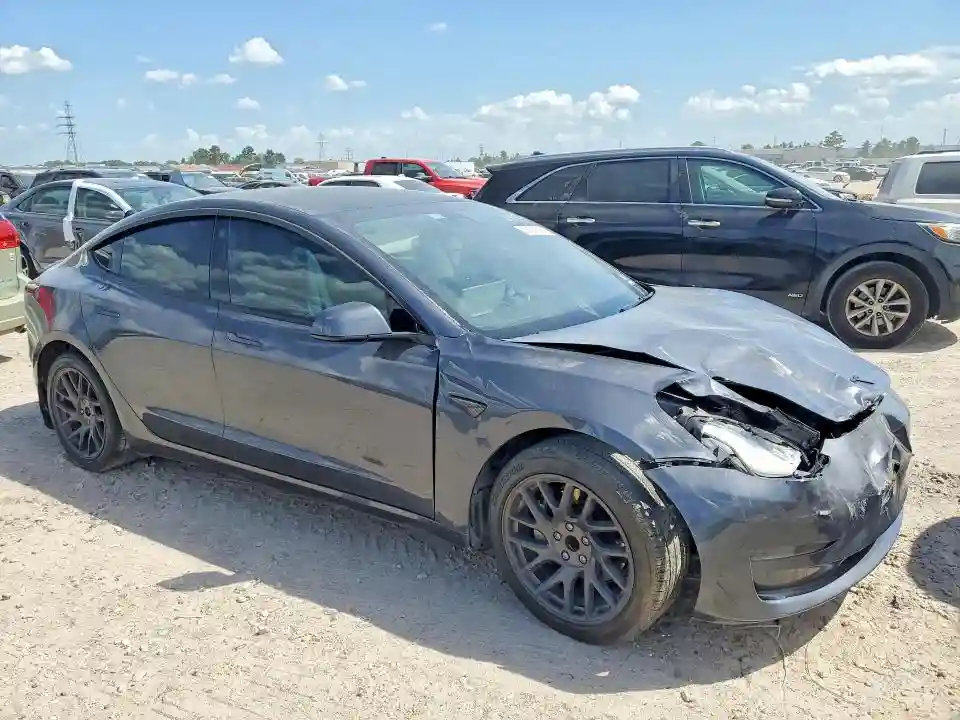 5YJ3E1EA1PF671615 2023 TESLA MODEL 3-3