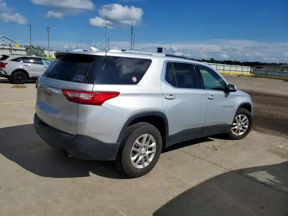 1GNERGKW7JJ216825 2018 CHEVROLET TRAVERSE-2