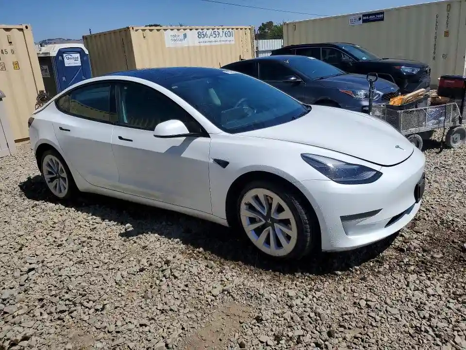 5YJ3E1EA1PF460463 2023 TESLA MODEL 3-3