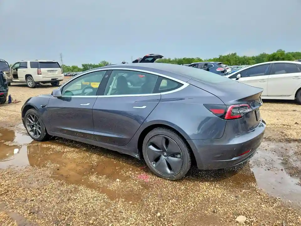 5YJ3E1EA6KF482516 2019 TESLA MODEL 3-1