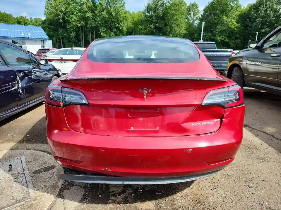 5YJ3E1EB5JF146136 2018 TESLA MODEL 3-5