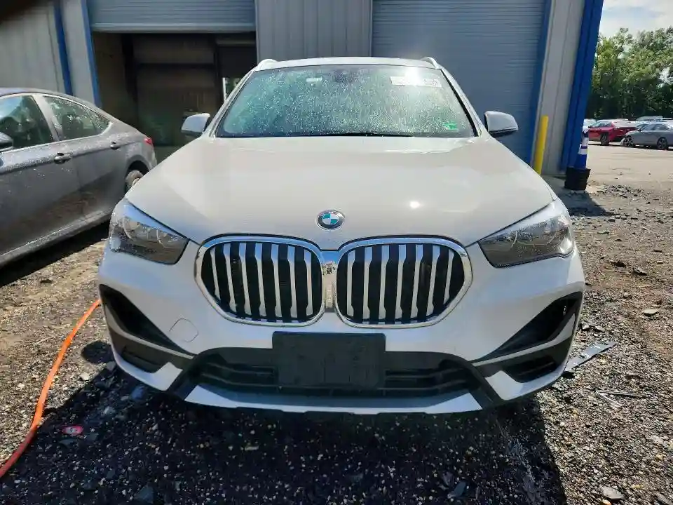 WBXJG9C01N5V52443 2022 BMW X1-4