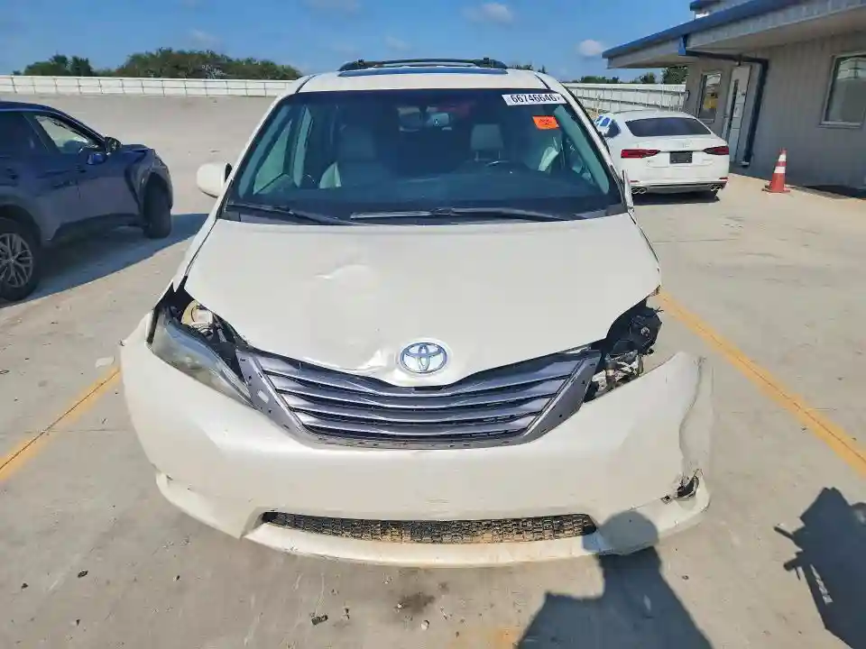 5TDDZ3DC0HS167609 2017 TOYOTA SIENNA-4