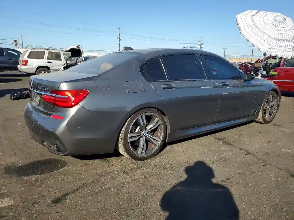 WBA7F2C56GG419212 2016 BMW 7 SERIES-2