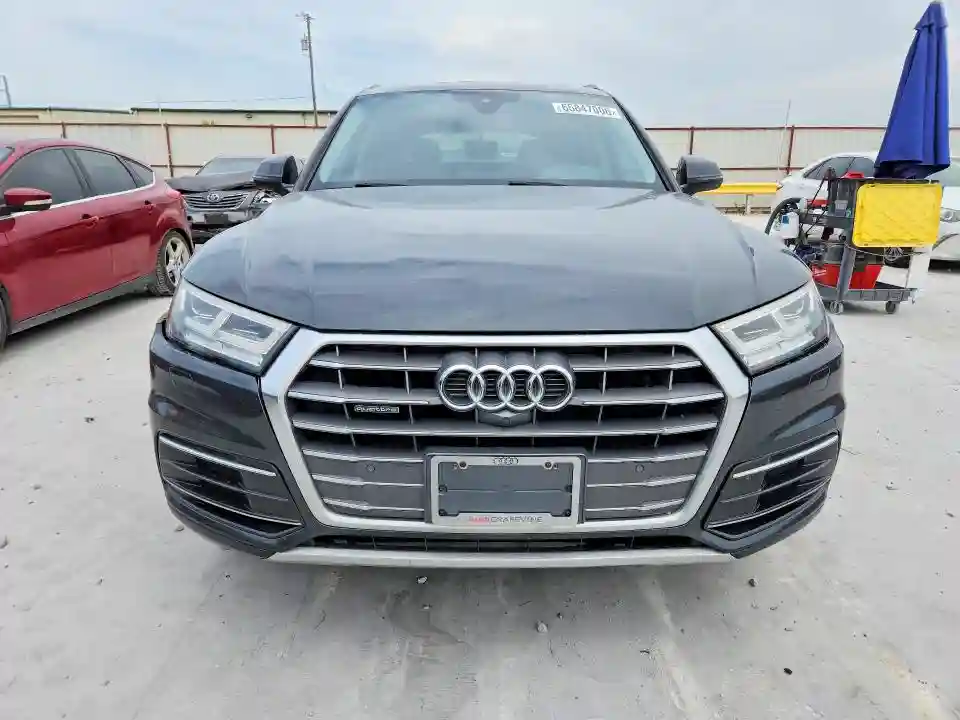 WA1CNAFY5J2017801 2018 AUDI Q5-4
