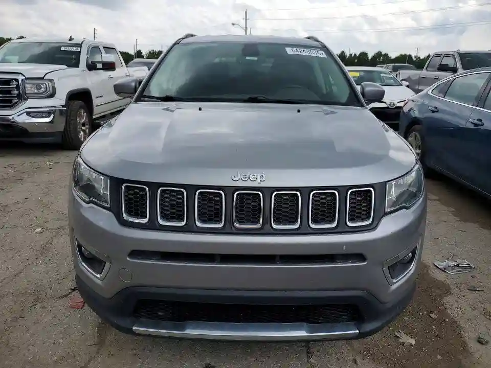 3C4NJDCB2KT620720 2019 JEEP COMPASS-4
