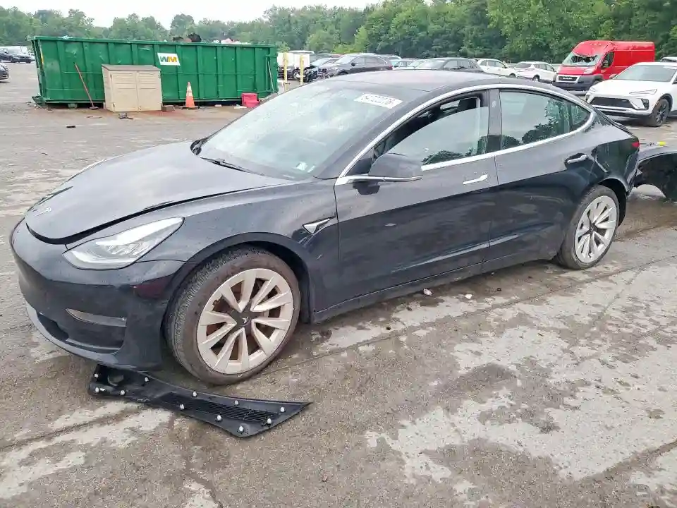 5YJ3E1EB2JF118746 2018 TESLA MODEL 3-0