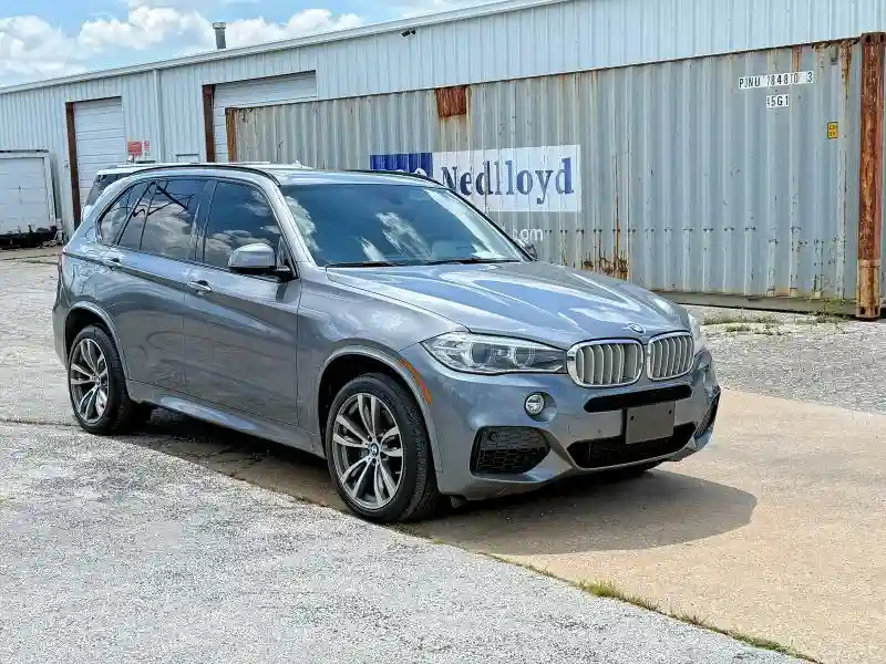 5UXKR6C55F0J73870 2015 BMW X5-0