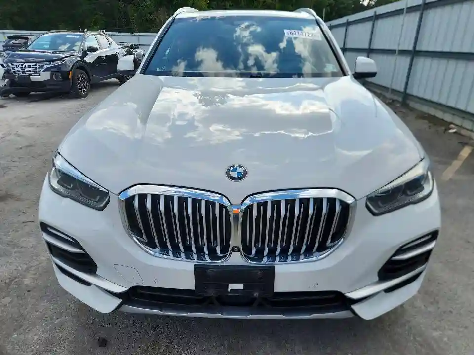 5UXCR6C5XKLB12207 2019 BMW X5-4