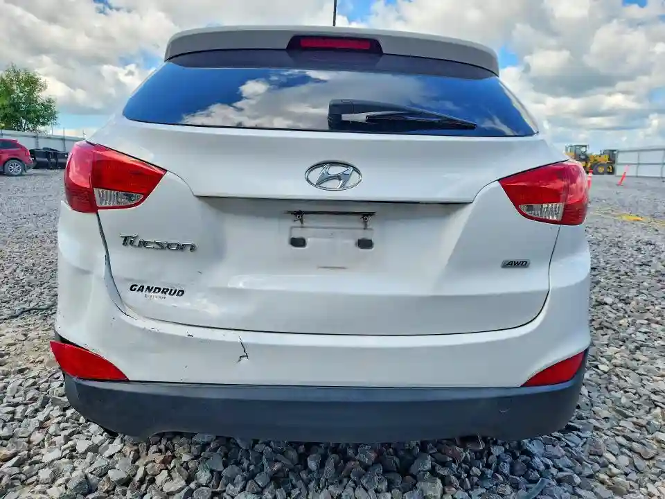 KM8JTCAF8FU091757 2015 HYUNDAI TUCSON-5