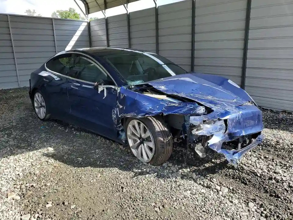 5YJ3E1EB3LF481396 2020 TESLA MODEL 3-3