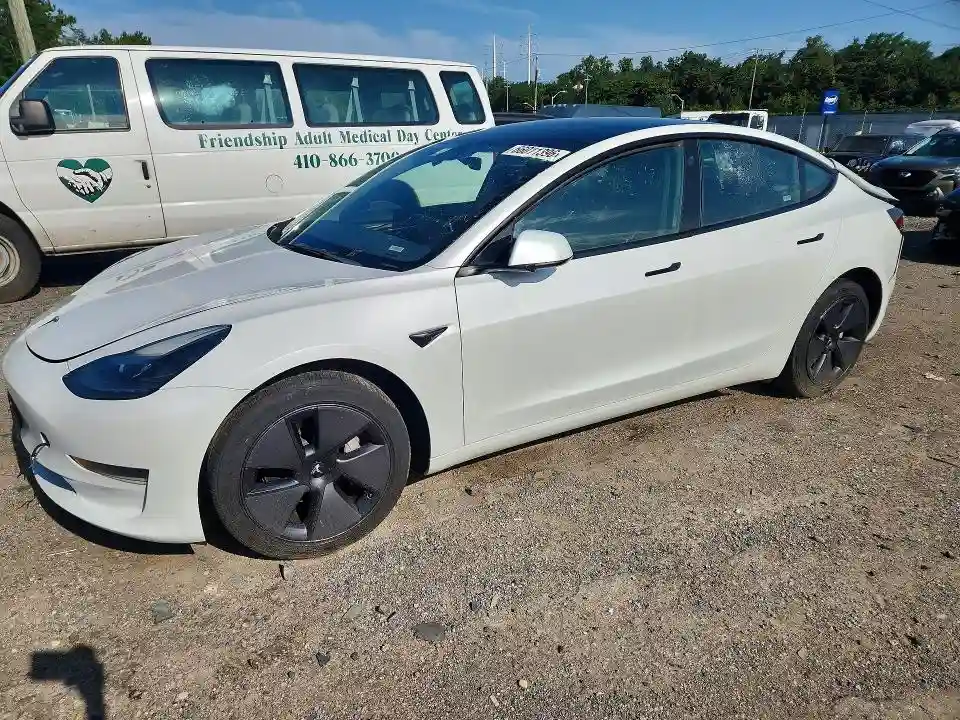 5YJ3E1EA7PF437687 2023 TESLA MODEL 3-0