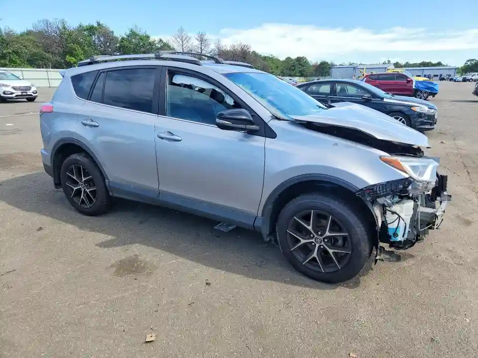 2T3JFREV6JW728267 2018 TOYOTA RAV4-3