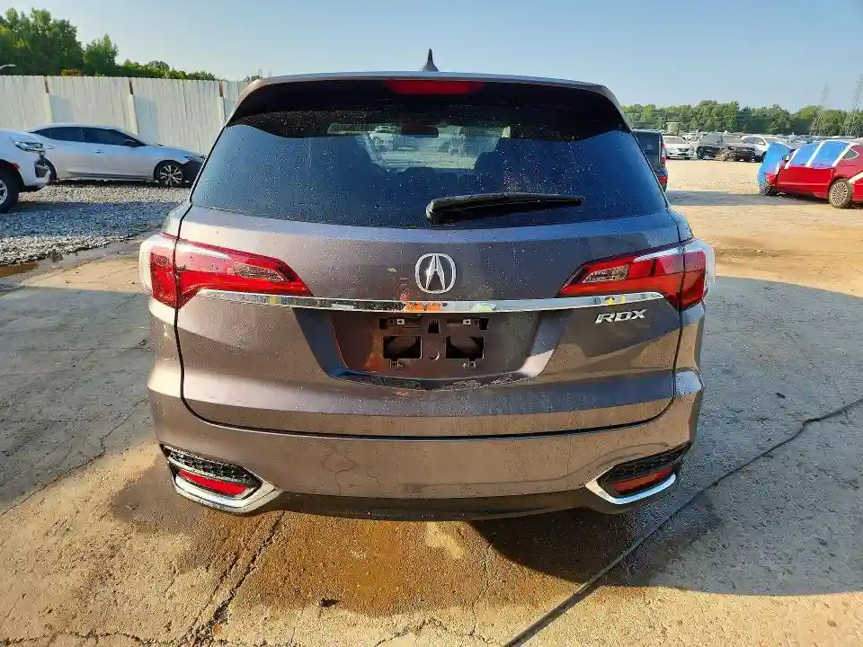 5J8TB3H34JL015660 2018 ACURA RDX-5