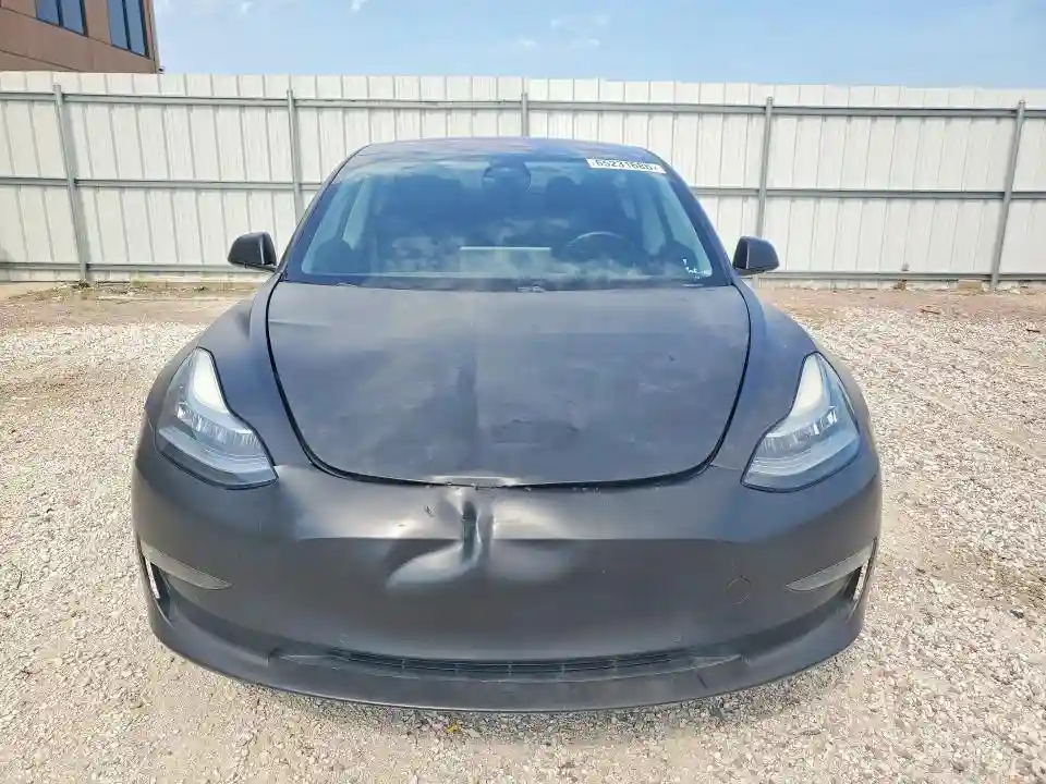 5YJ3E1EA2JF013356 2018 TESLA MODEL 3-4