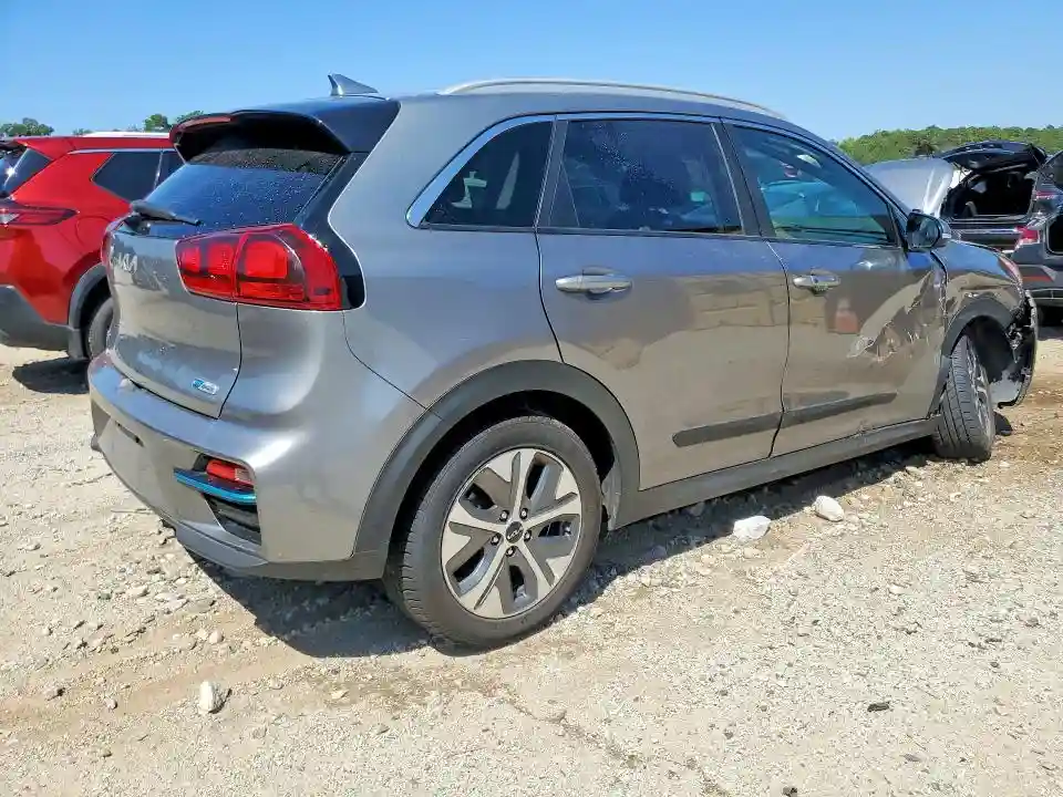 KNDCC3LG0N5161232 2022 KIA NIRO EV S-2