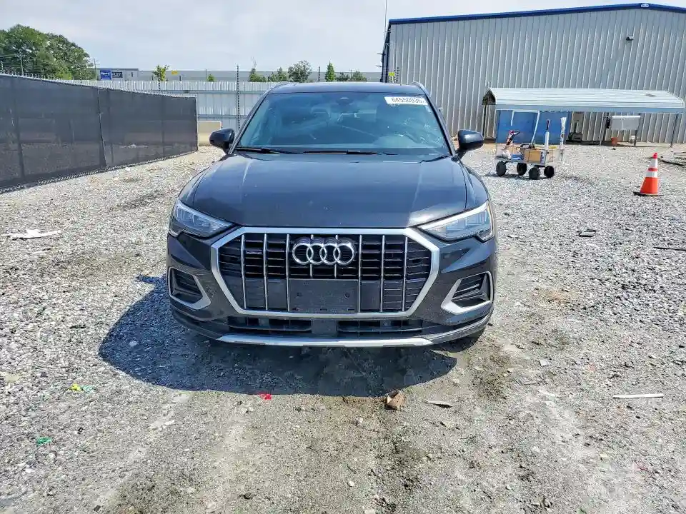 WA1AUCF36M1059091 2021 AUDI Q3-4