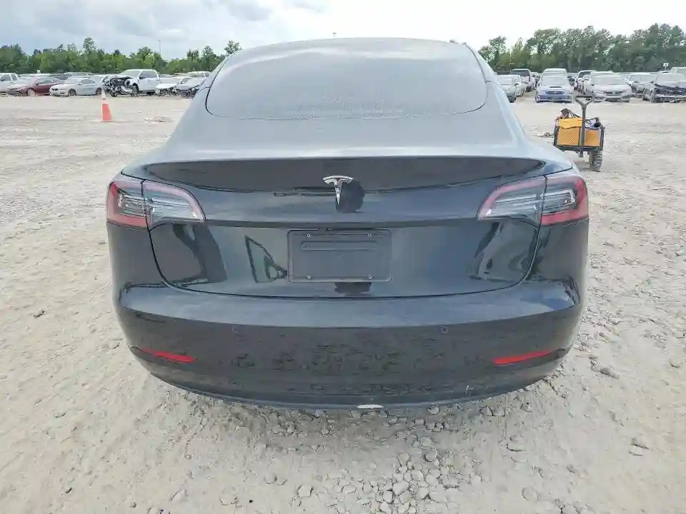 5YJ3E1EB2MF050470 2021 TESLA MODEL 3-5