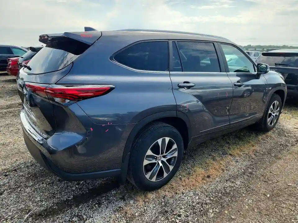 5TDKDRBH9PS504610 2023 TOYOTA HIGHLANDER-2