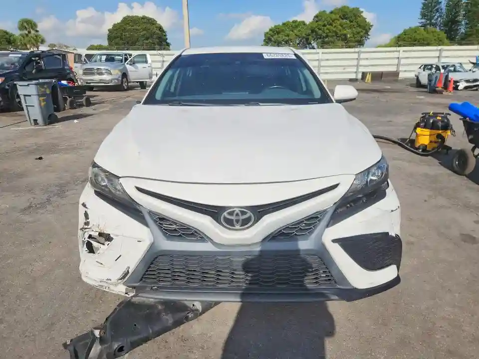 4T1G11AK6MU515824 2021 TOYOTA CAMRY-4