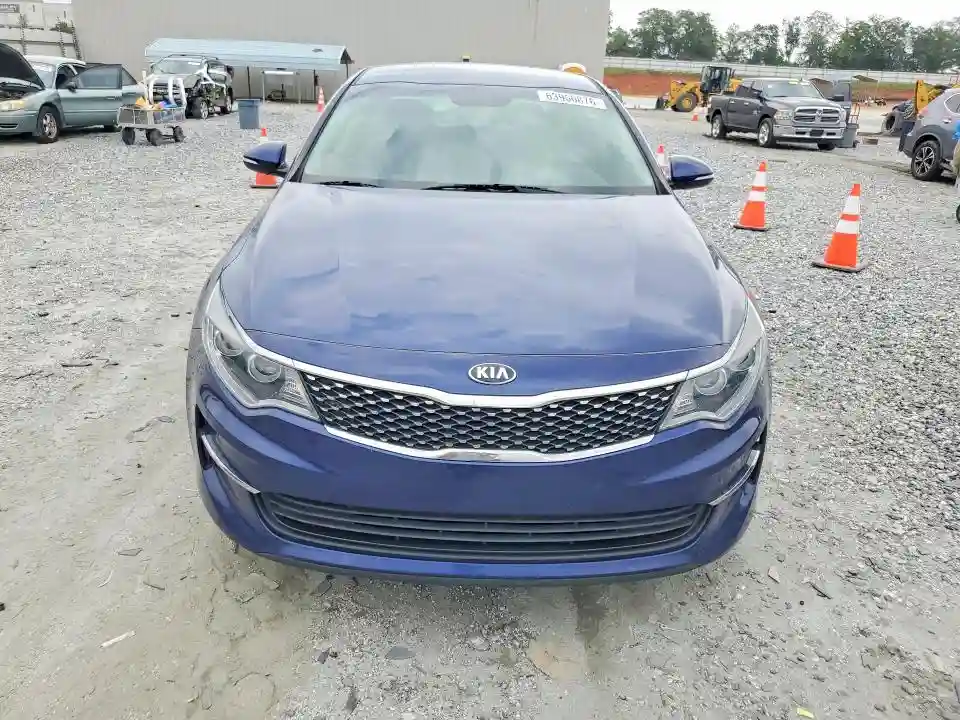 5XXGU4L38HG137021 2017 KIA OPTIMA-4