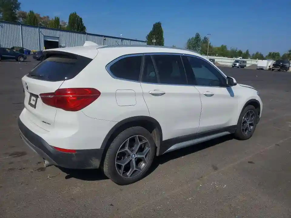 WBXHT3C54K5L89219 2019 BMW X1-2