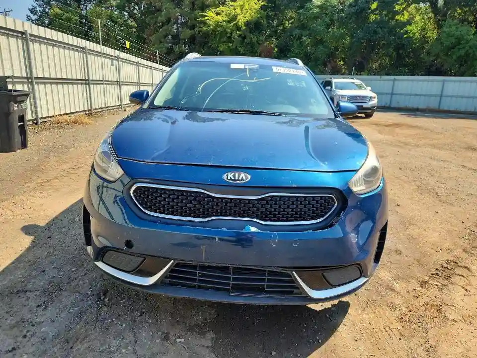 KNDCB3LC2J5210621 2018 KIA NIRO-4