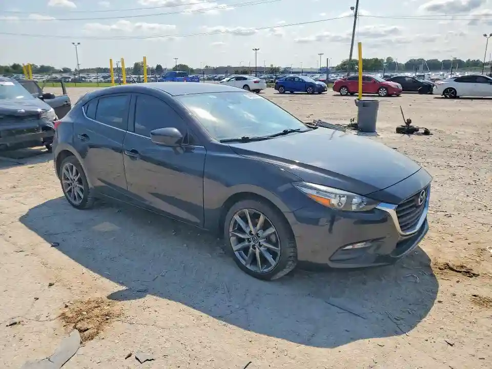 3MZBN1L37JM233925 2018 MAZDA 3-3