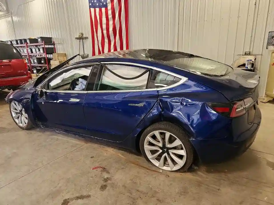 5YJ3E1EBXKF210995 2019 TESLA MODEL 3-1