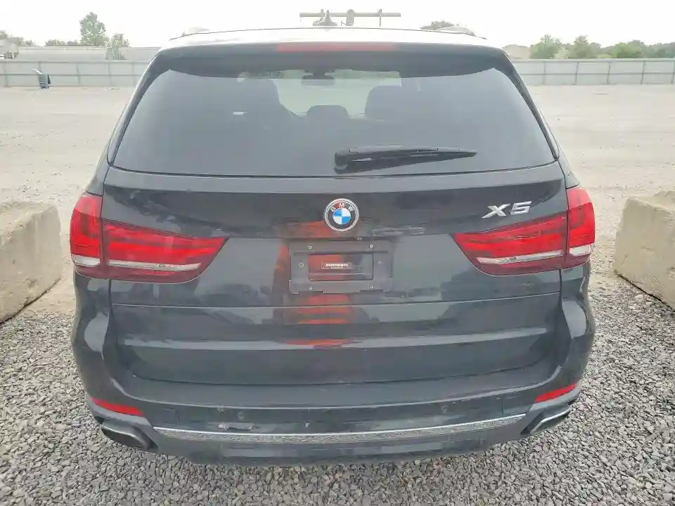 5UXKT0C52J0V98437 2018 BMW X5-5