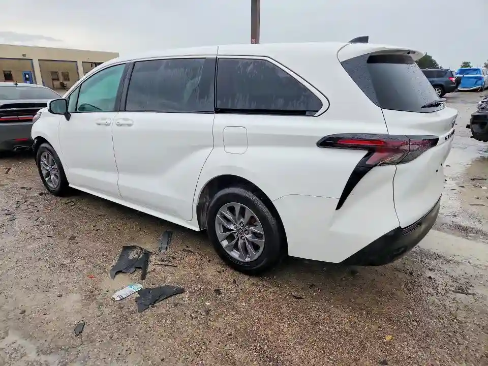 5TDKRKEC3RS195678 2024 TOYOTA SIENNA-1