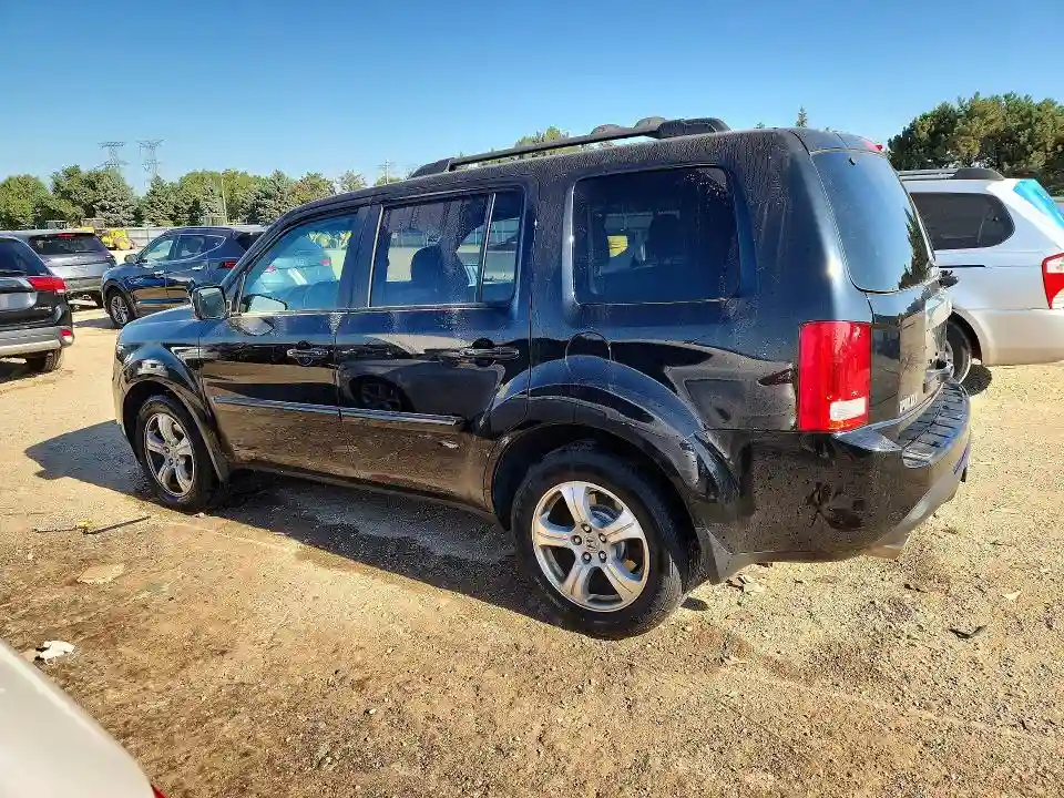 5FNYF4H55FB026788 2015 HONDA PILOT-1