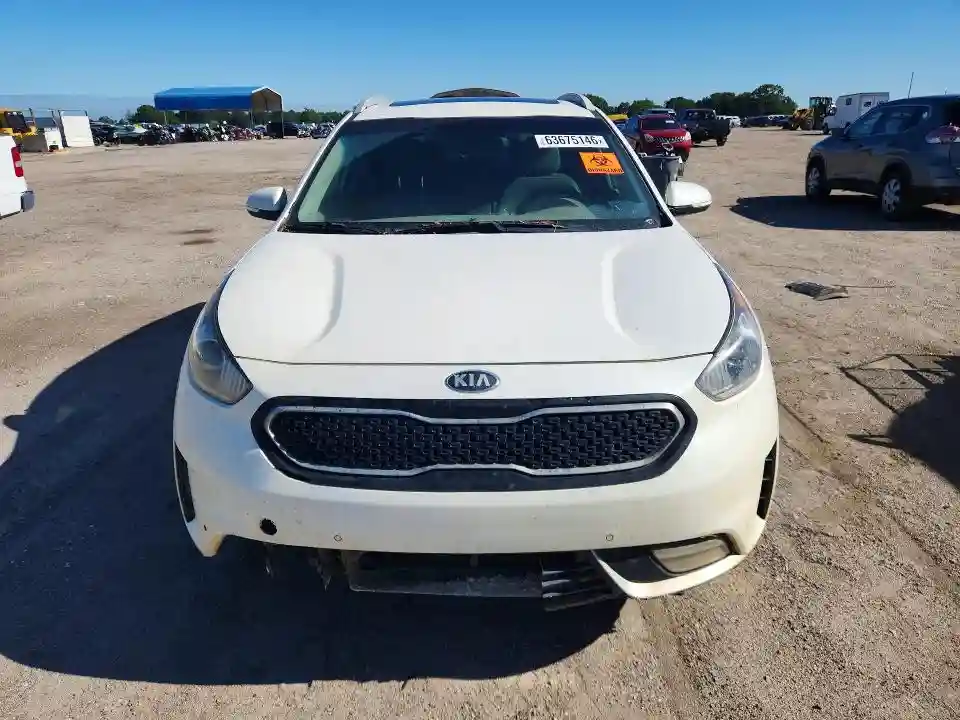 KNDCE3LC8H5069992 2017 KIA NIRO-4