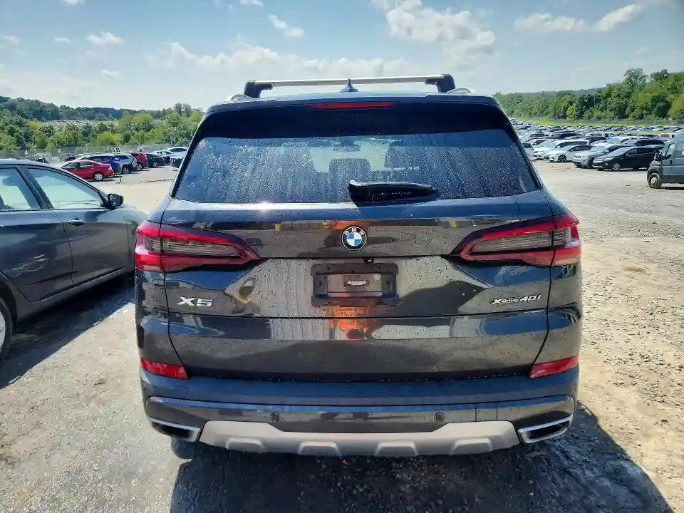 5UXCR6C02M9E75055 2021 BMW X5-5
