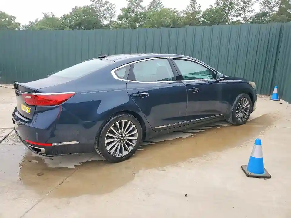 KNALC4J15H5041660 2017 KIA CADENZA-2
