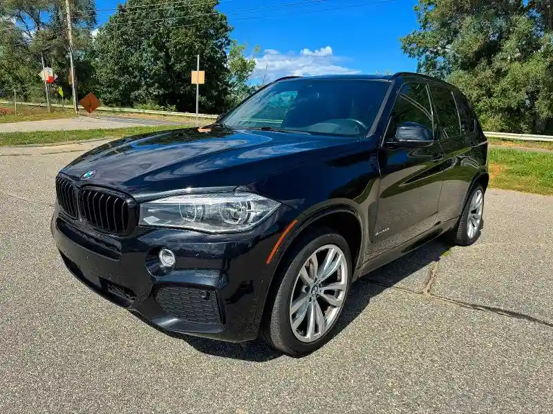 5UXKR6C55J0U15260 2018 BMW X5-1