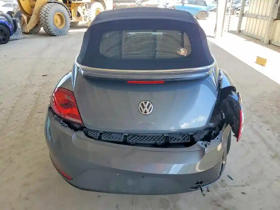 3VW5DAATXJM502227 2018 VOLKSWAGEN BEETLE-5