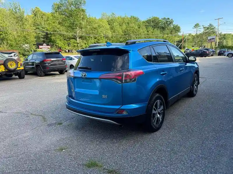 JTMRFREV2HJ168047 2017 TOYOTA RAV4-3