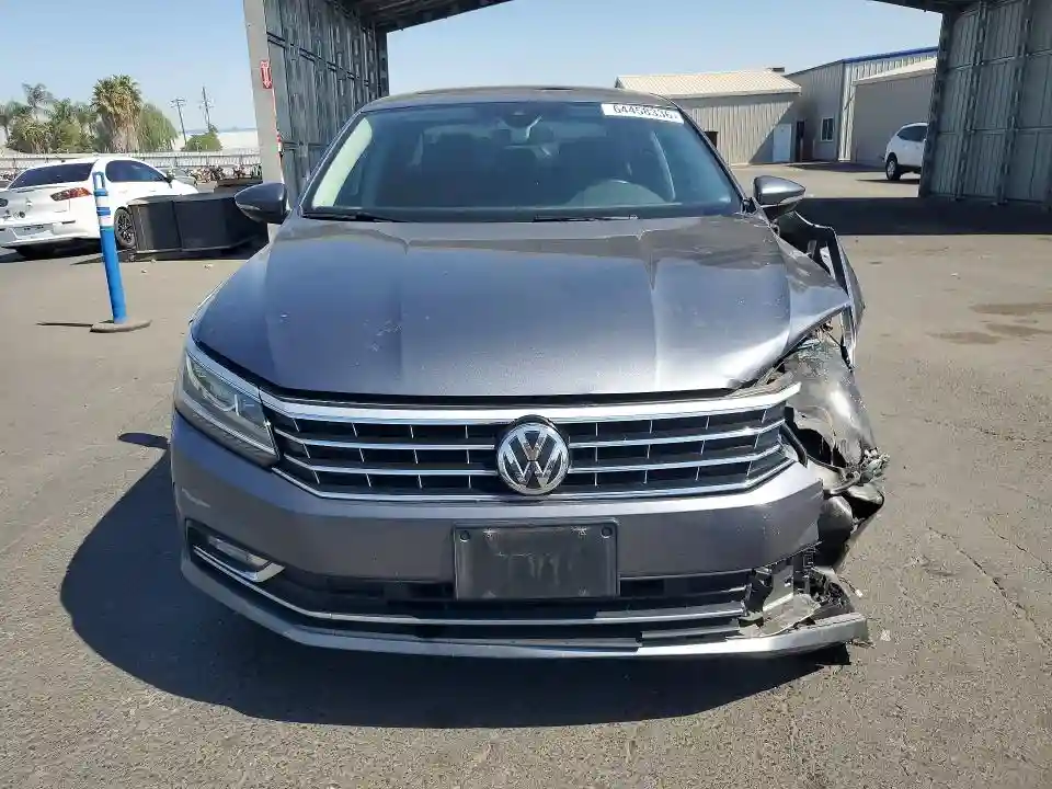 1VWCA7A31JC040841 2018 VOLKSWAGEN PASSAT-4