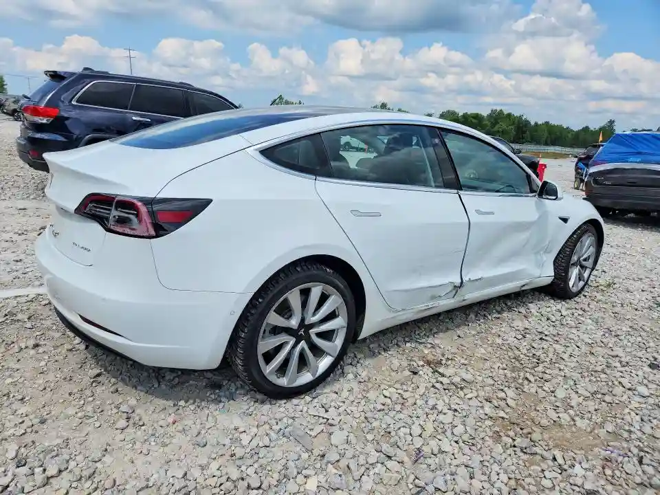 5YJ3E1EB6JF067171 2018 TESLA MODEL 3-2
