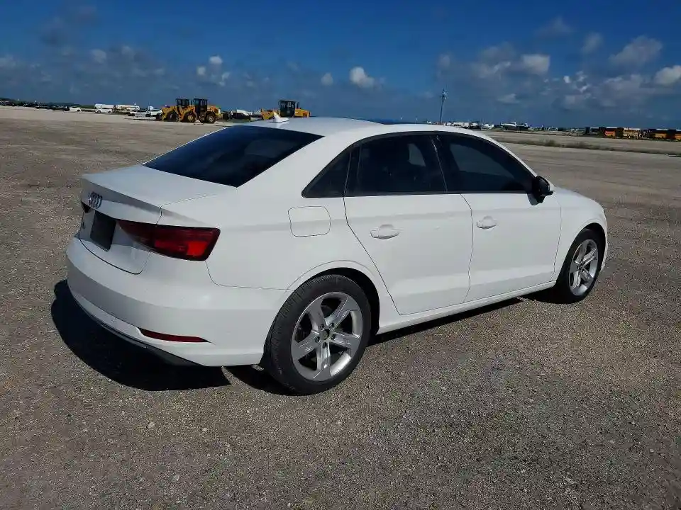 WAUAUGFF8H1027091 2017 AUDI A3-2