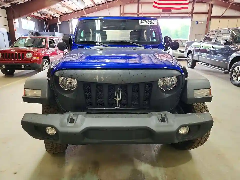 1C4GJXANXJW236927 2018 JEEP WRANGLER-4