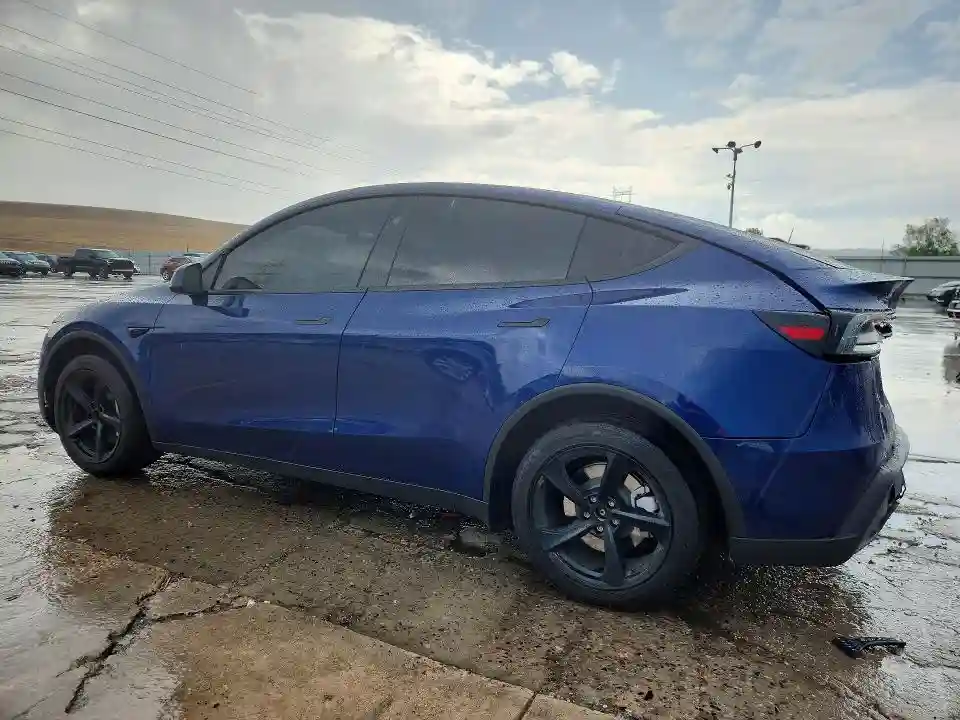 7SAYGDEE3TF440376 2026 TESLA MODEL Y-1