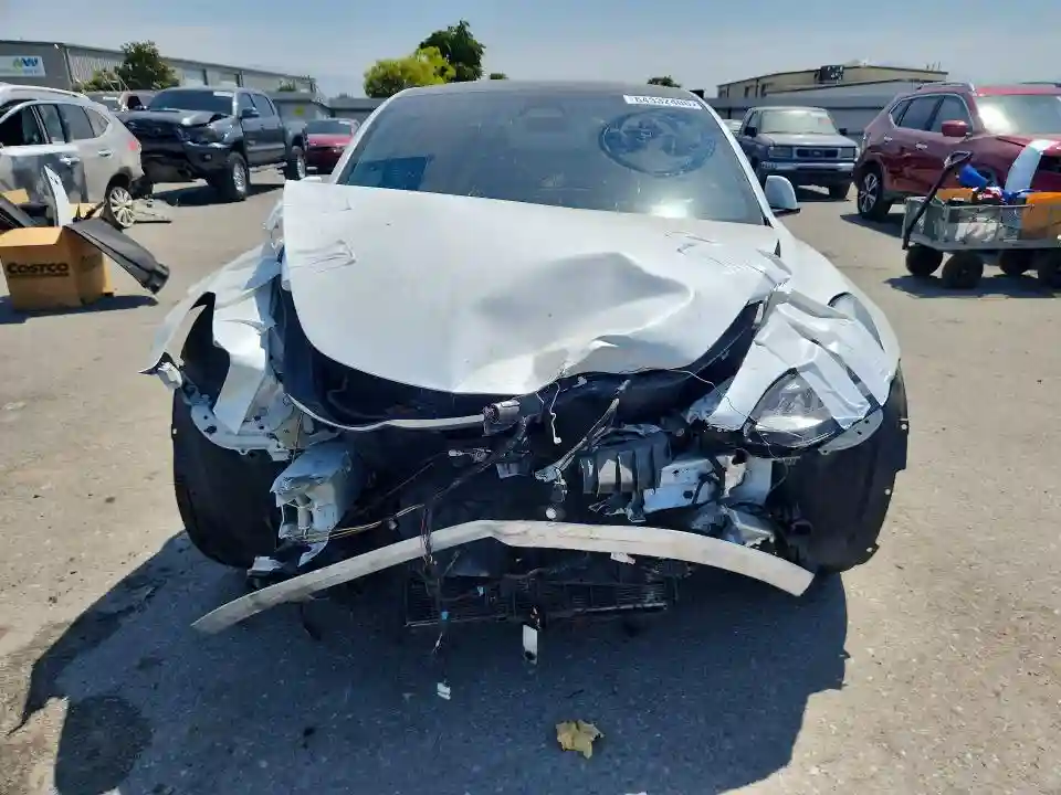 5YJ3E1EC5MF850883 2021 TESLA MODEL 3-4