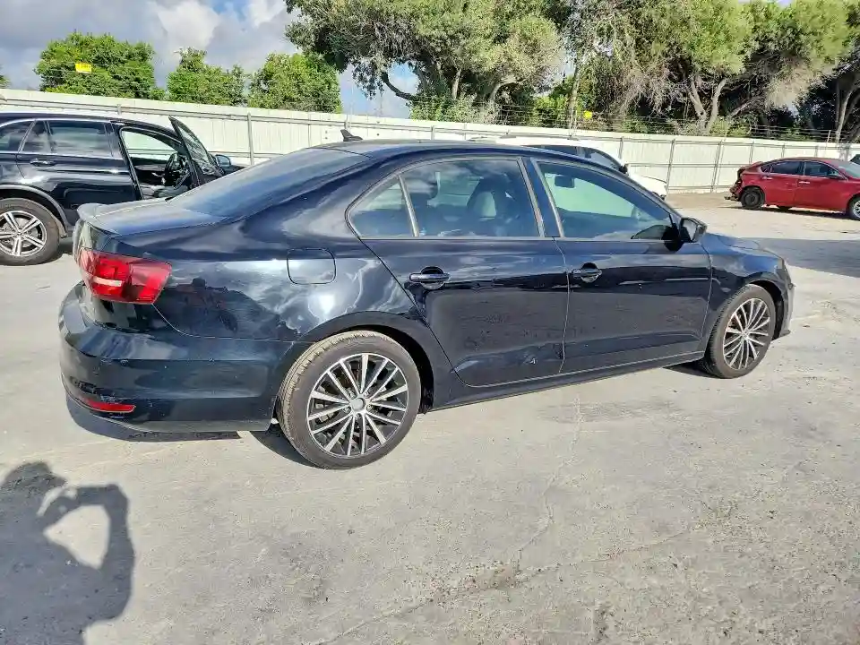 3VWD17AJ1GM414231 2016 VOLKSWAGEN JETTA-2