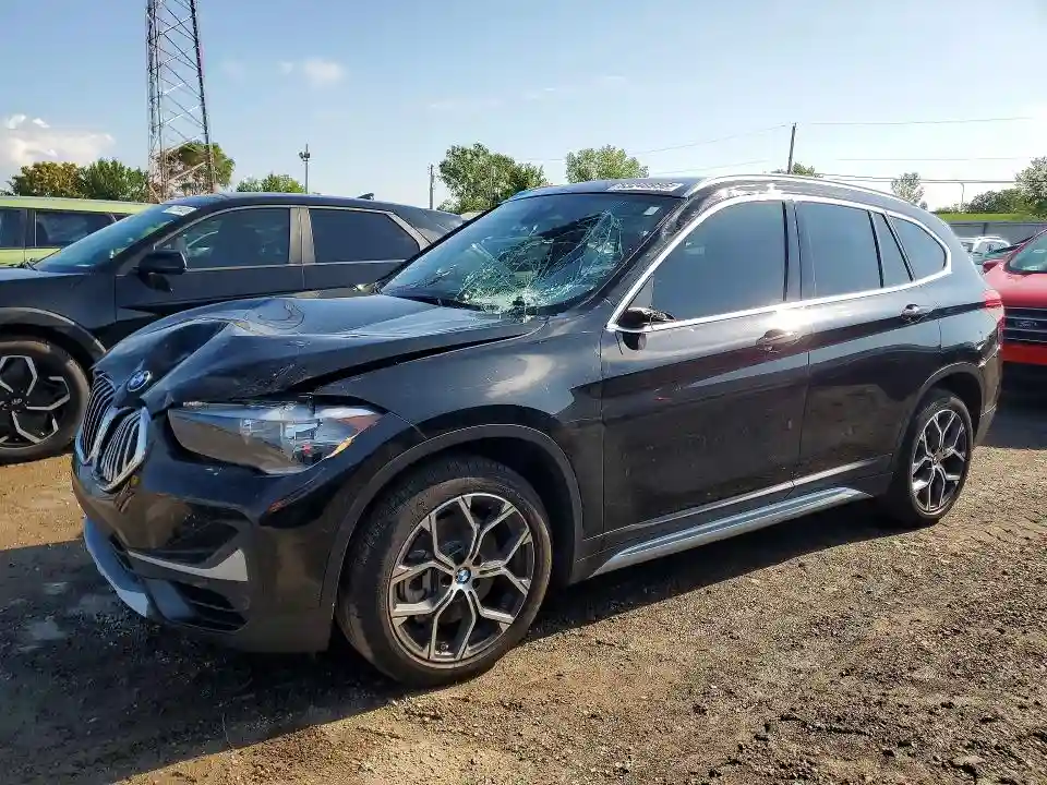 WBXJG9C01M5T31682 2021 BMW X1-0