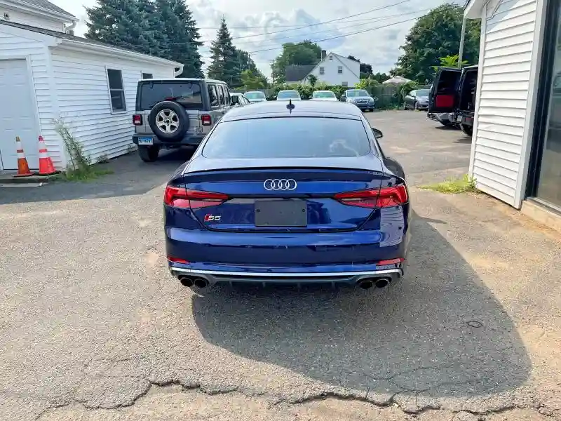 WAUC4CF55JA011381 2018 AUDI S5/RS5-5