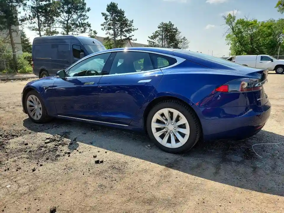 5YJSA1E28HF216875 2017 TESLA MODEL S-1